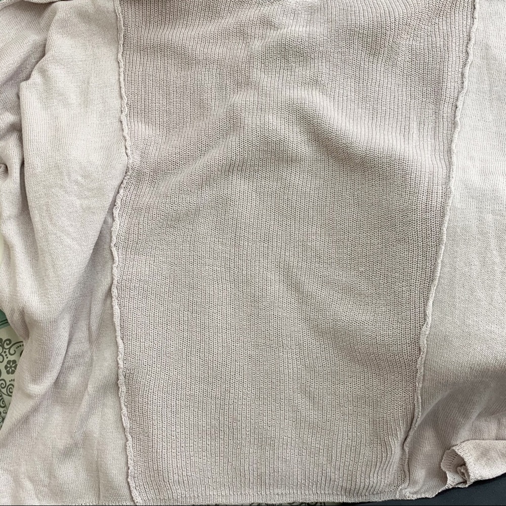 LA Made 3/4 Sleeve Deep V Tie Back Knit Top - Picture 6 of 8